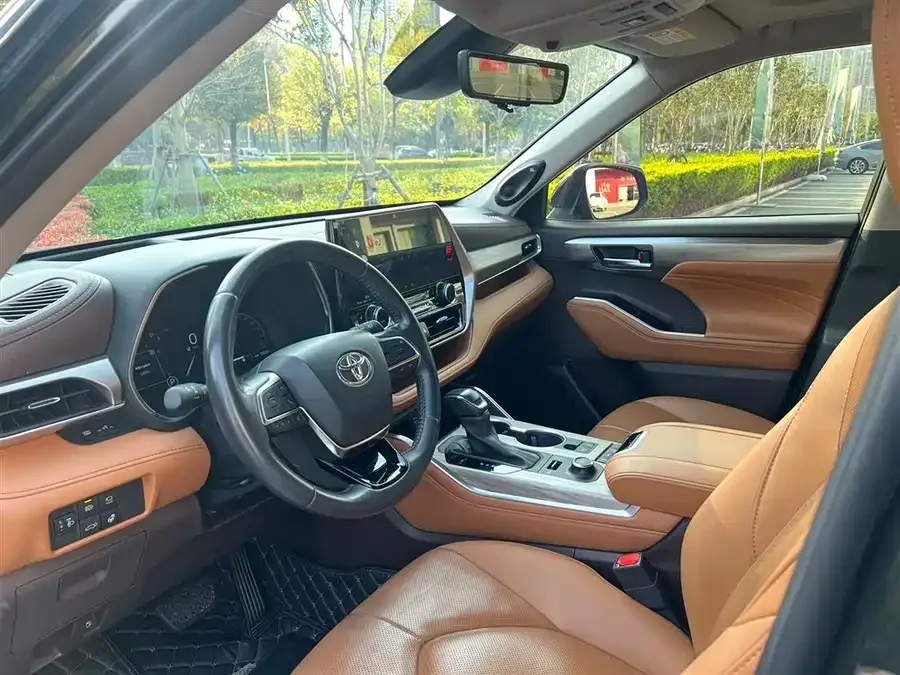 Toyota Highlander 2024 Highlander 380T AWD Supreme 7-seater 2024 — миниатюра 4