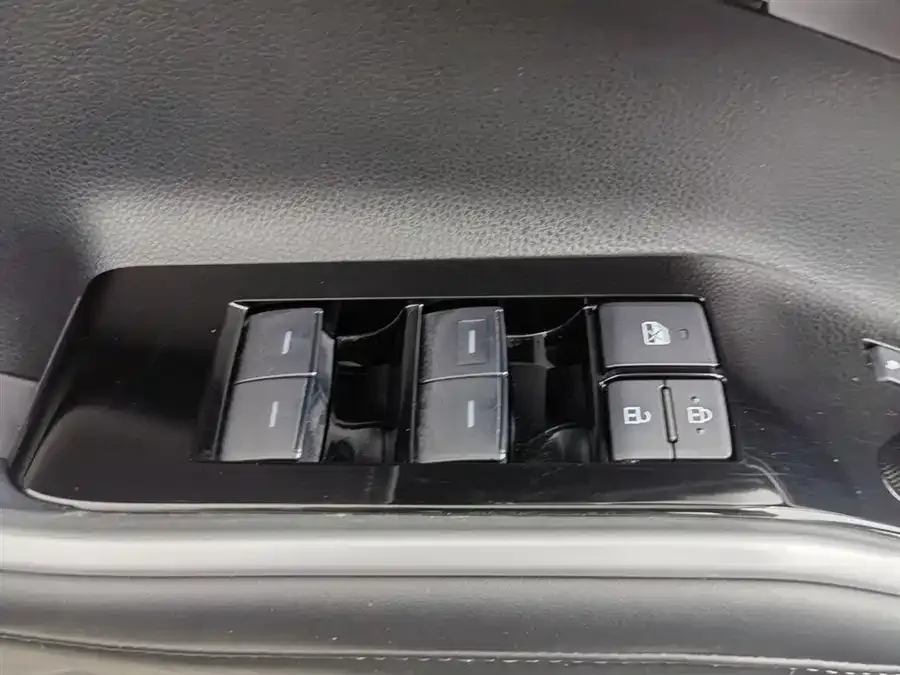 Toyota Highlander Highlander 2024 2.5L Intelligent Electric Hybrid Dual Engine Four-Wheel Drive Luxury Edition 7 Seaters 2024 — миниатюра 3