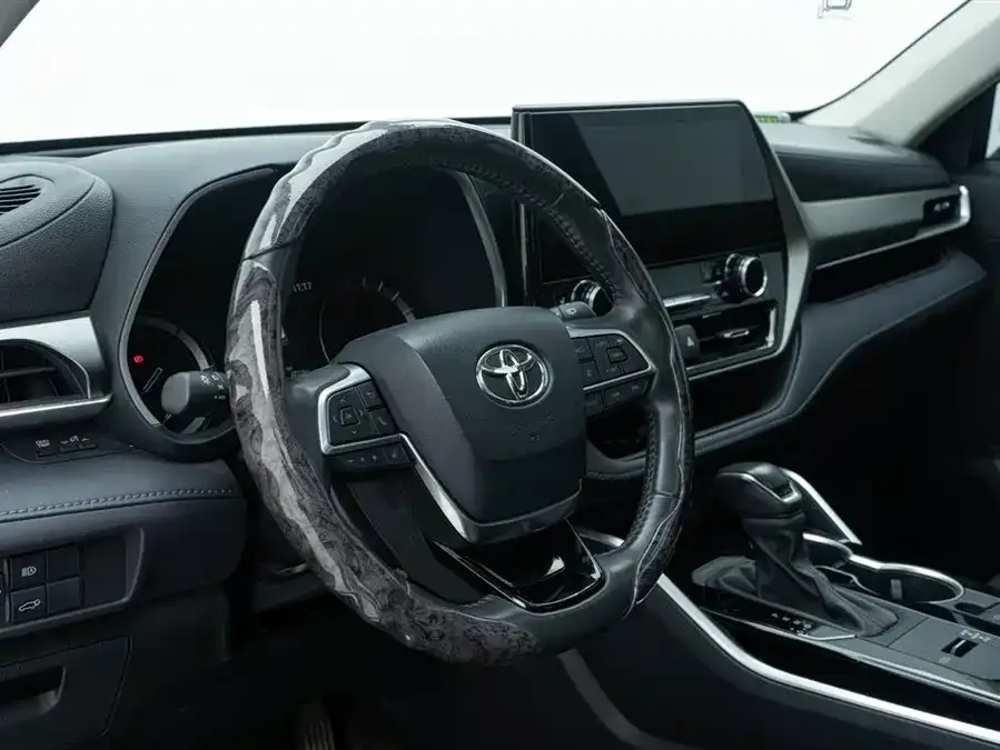 Toyota Highlander Highlander 2023 2.5L Intelligent Electric Hybrid Dual Engine 4WD Premium Edition 7 Seaters 2024 — миниатюра 5