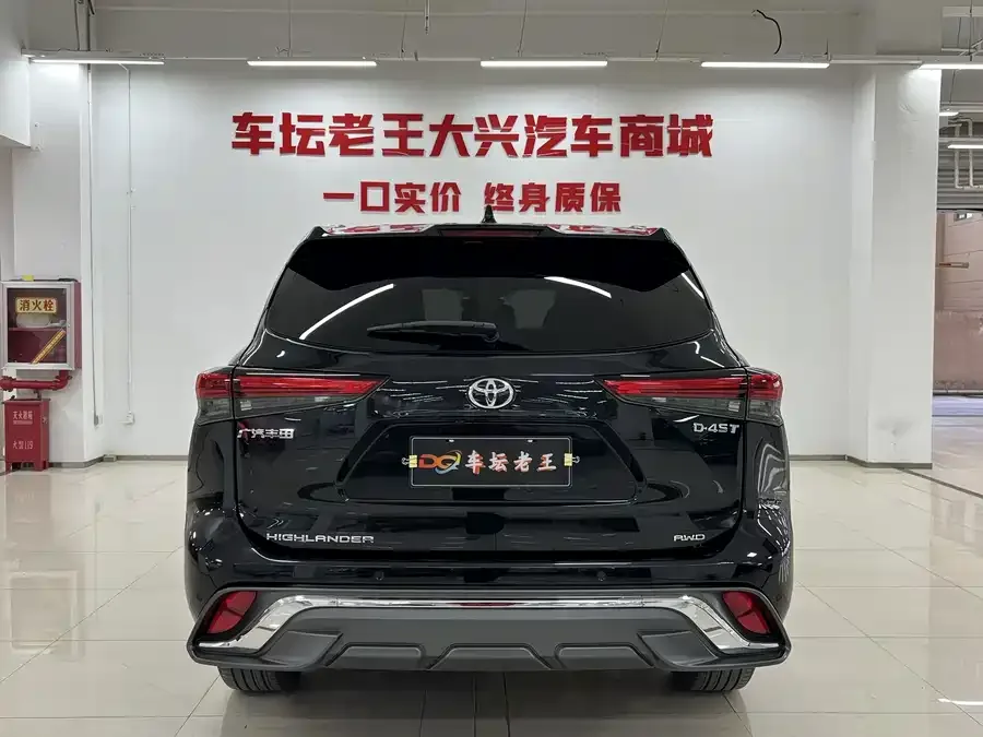 Toyota Highlander Highlander 2024 380T 4WD Premium Edition 7 Seaters 2025 — миниатюра 5