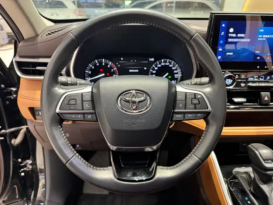 Toyota Highlander Highlander 2024 380T 4WD Premium Edition 7 Seaters 2024 — миниатюра 4