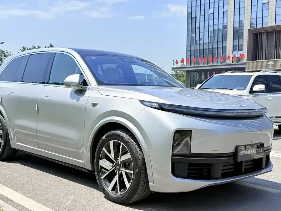 Li Xiang L8 Ideal L8 2023 Pro 2023 — миниатюра 2