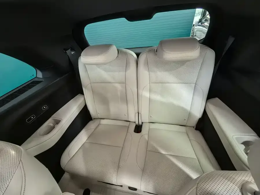 Li Xiang L8 Ideal L8 2023 Pro 2023 — миниатюра 3