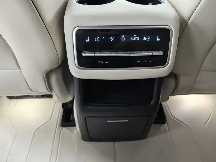 Li Xiang L8 Ideal L8 2023 Pro 2023 — миниатюра 5