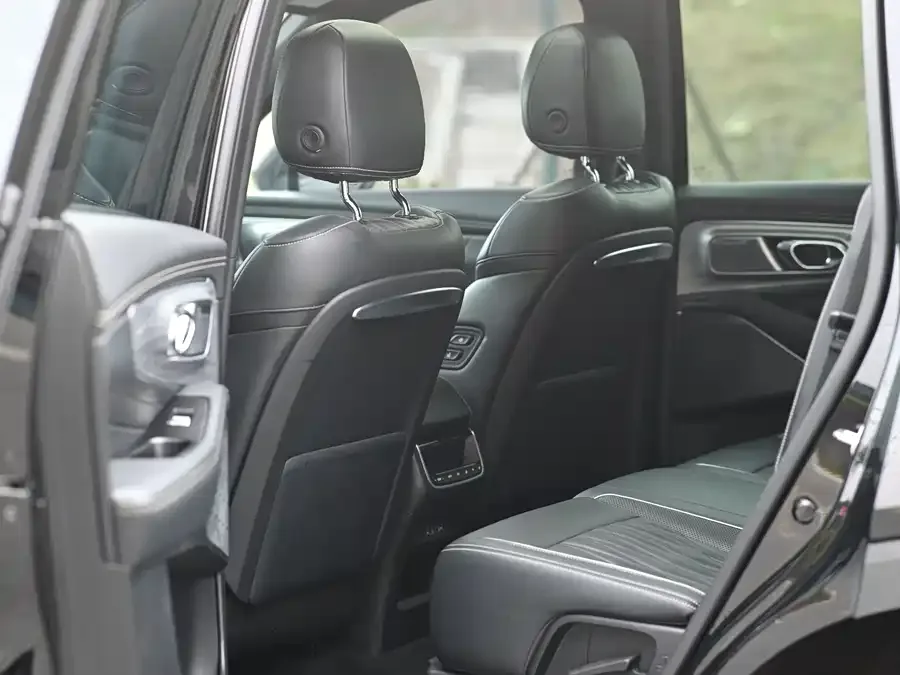 GAC Trumpchi GS8 Trumpchi GS8 2022 Pilot Series 2.0TGDI 2WD Premium Edition (7 Seaters) 2022 — миниатюра 2