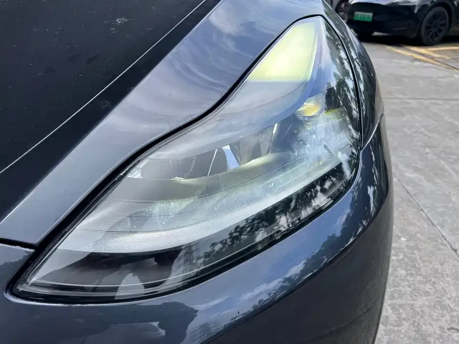 Tesla Model Y Model Y 2024 rear-wheel drive version 2024 — миниатюра 4