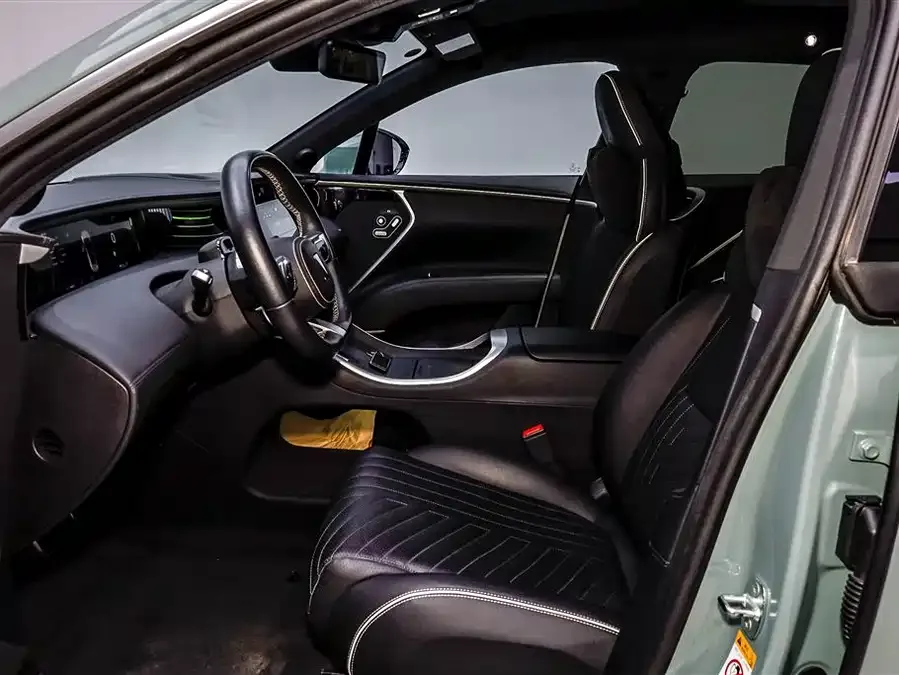 Avatr 11 Avita 11 2022 Super Long Range Dual Motor Luxury Edition 5 Seaters 2023 — миниатюра 3