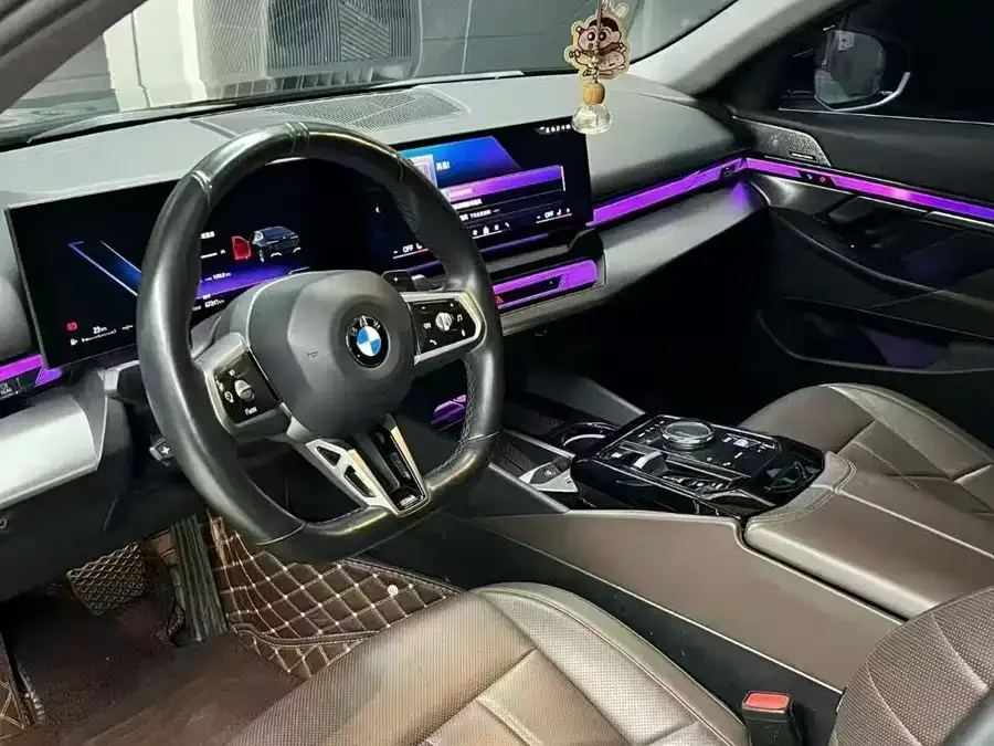 BMW 5 Series BMW 5 Series 2025 530Li Leading M Sport Package 2025 — миниатюра 2