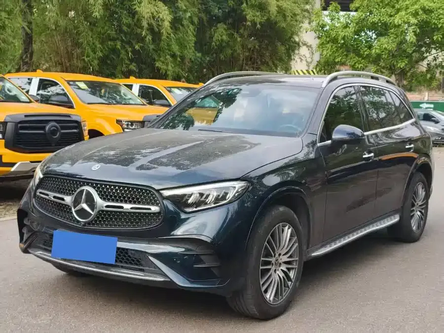 Mercedes-Benz GLC-Class 2023