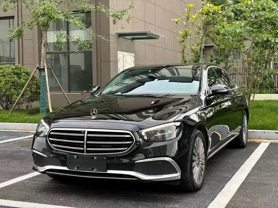 Mercedes-Benz E-Class 2023