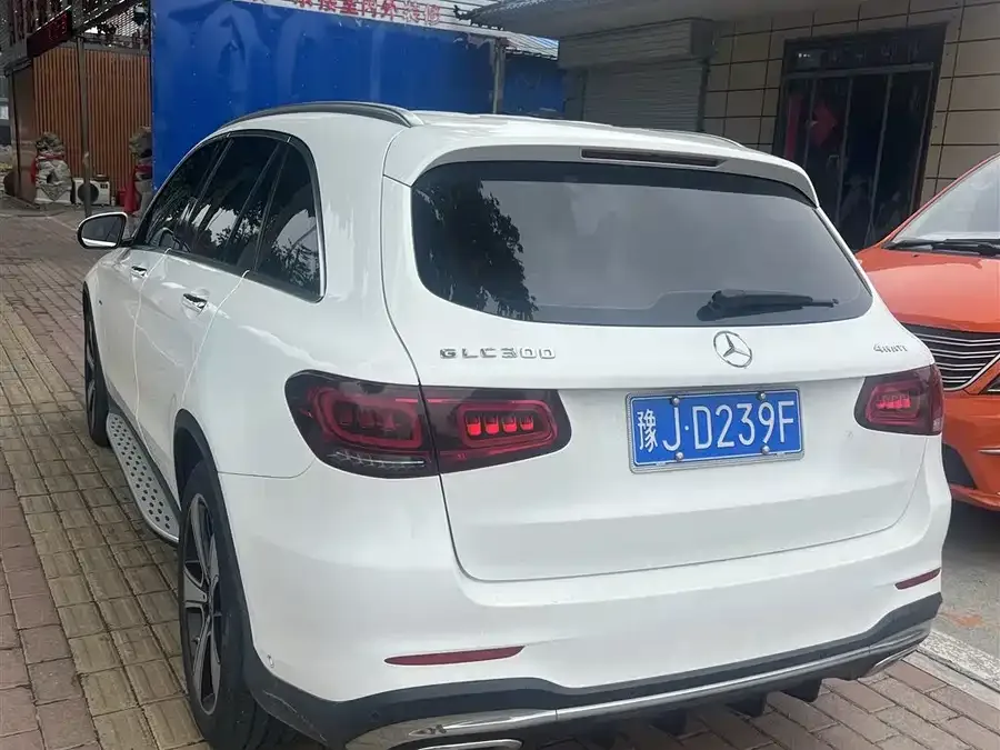 Mercedes-Benz GLC-Class Mercedes-Benz GLC 2022 GLC 300 L 4MATIC Dynamic Collector's Edition 2022 — миниатюра 3
