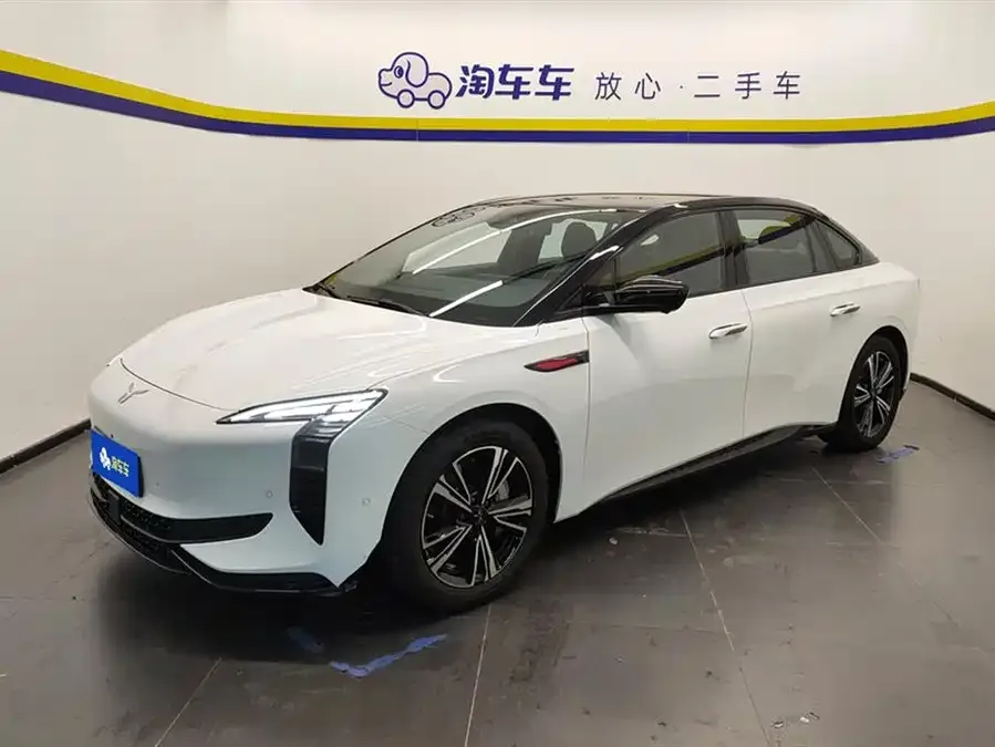 Hongqi EH7 2024