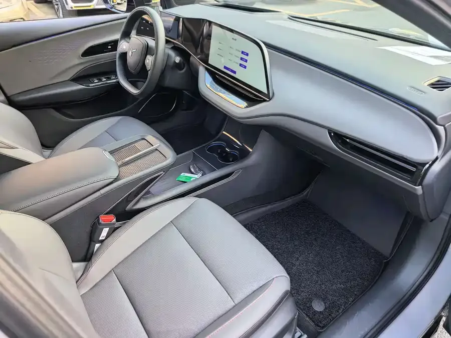 Hongqi EH7 Hongqi EH7 2025 640 4WD Smart Edition 2025 — миниатюра 4