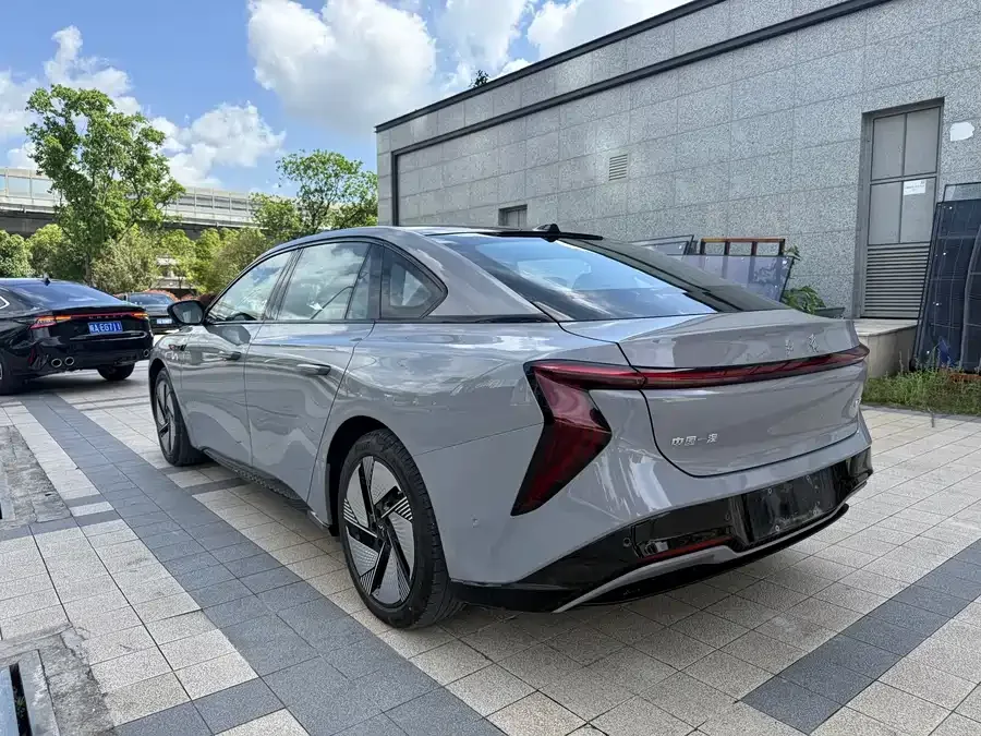Hongqi EH7 Hongqi EH7 2025 640 4WD Smart Edition 2025 — миниатюра 5