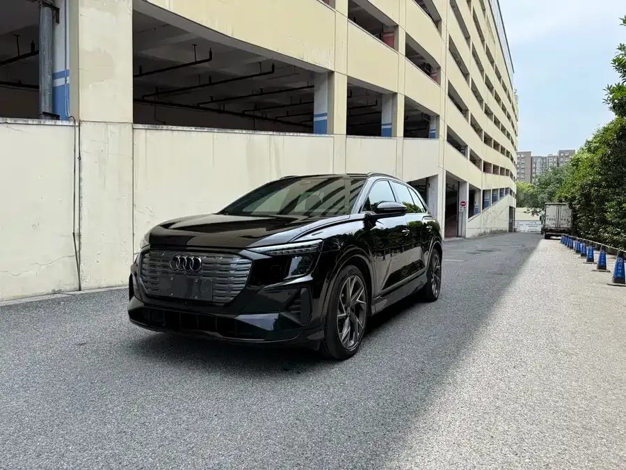 Audi Q5 e-tron 2023