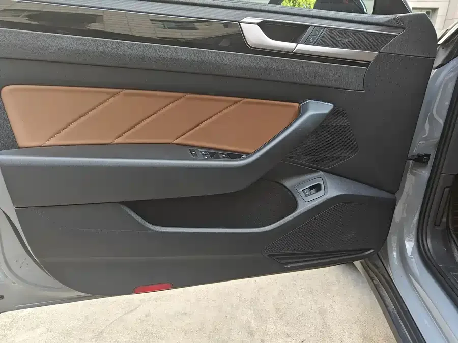 Volkswagen FAW- CC FAW-Volkswagen CC 2021 Shooting Brake 380TSI Hunting Heart Edition 2022 — миниатюра 3