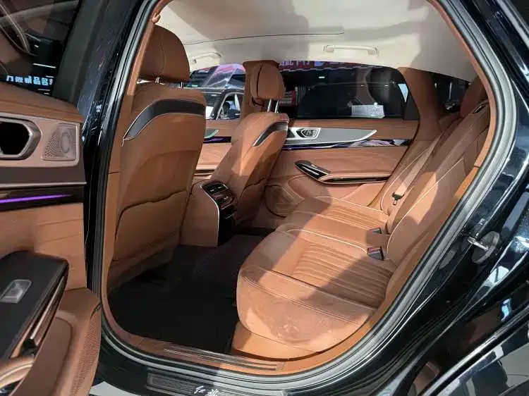 Hongqi H9 Hongqi H9 2024 2.0T Flagship Private Fashion Edition 2024 — миниатюра 3