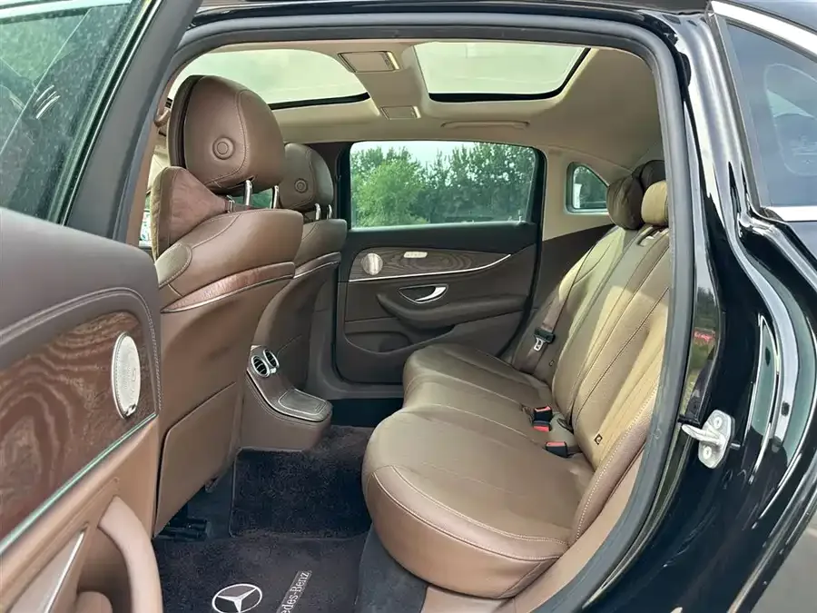 Mercedes-Benz E-Class Mercedes-Benz E-Class 2022 Model Three E 300 L Fashion Edition 2022 — миниатюра 3