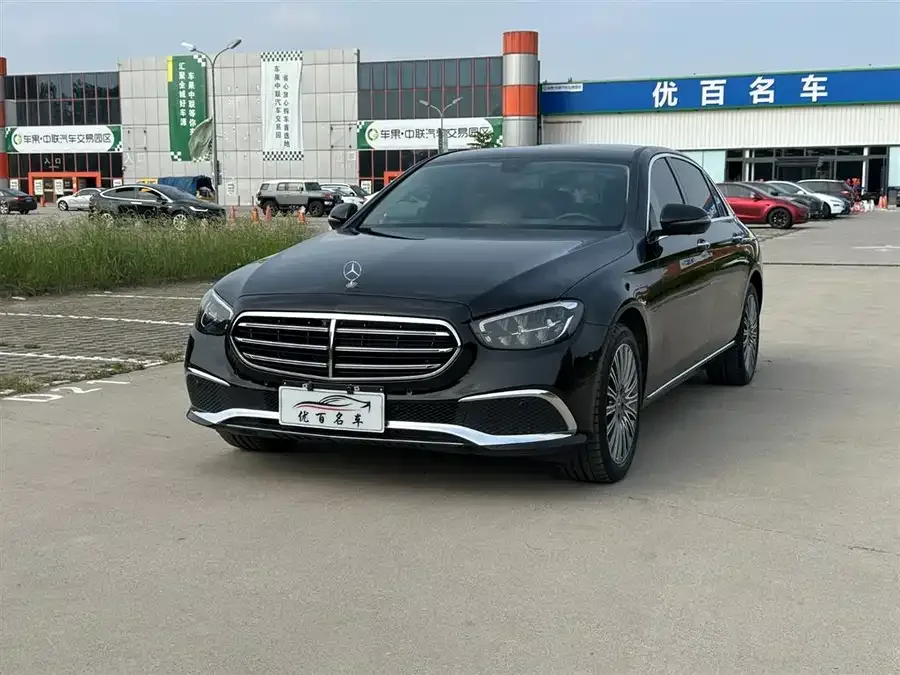 Mercedes-Benz E-Class 2022