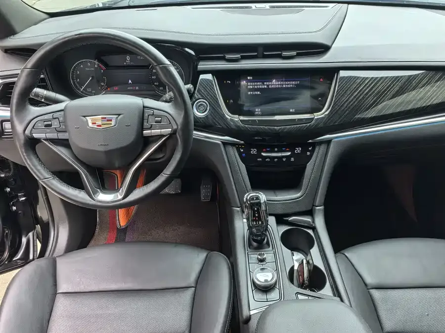 Cadillac XT6 2022 2.0T 6-seat 4WD luxury standard version 2022 — миниатюра 5