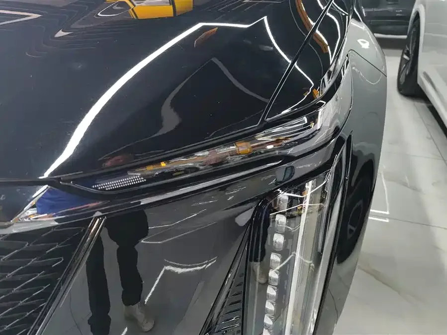 Cadillac XT5 2025 2.0T Premium Edition 2024 — миниатюра 2