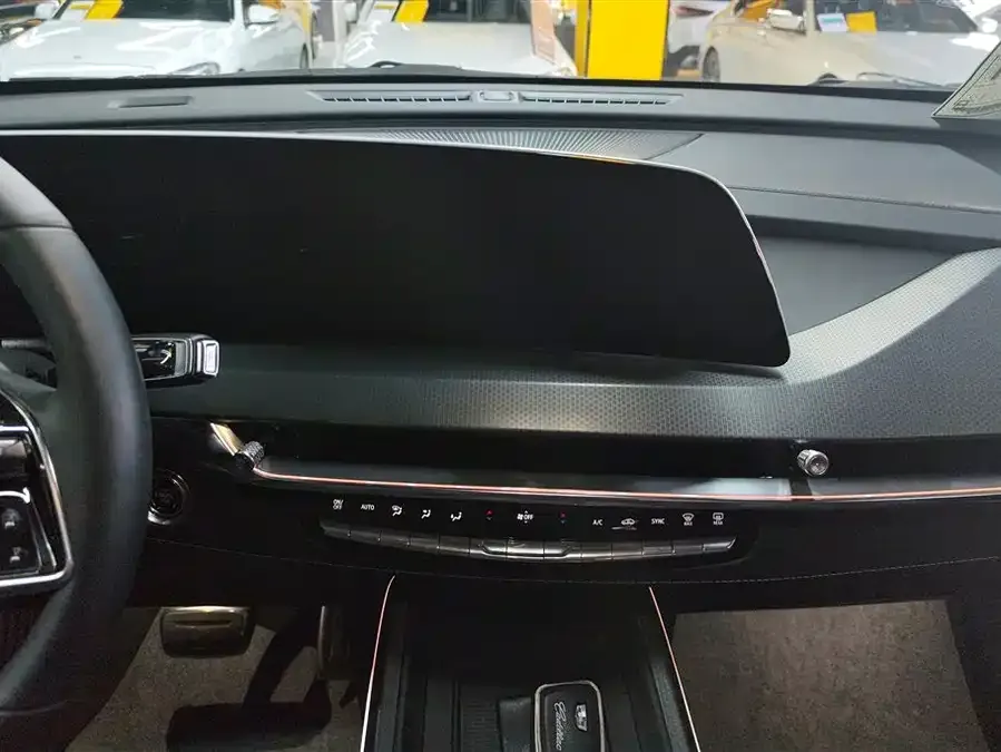 Cadillac XT5 2025 2.0T Premium Edition 2024 — миниатюра 4