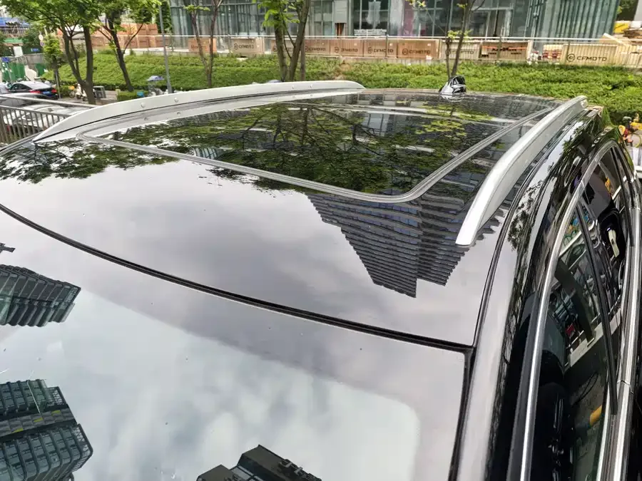 Cadillac XT4 2024 28T 2WD Luxury 2025 — миниатюра 4