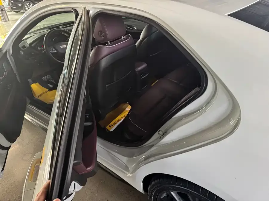 Cadillac CT4 2023 28T Premium Model 2023 — миниатюра 4
