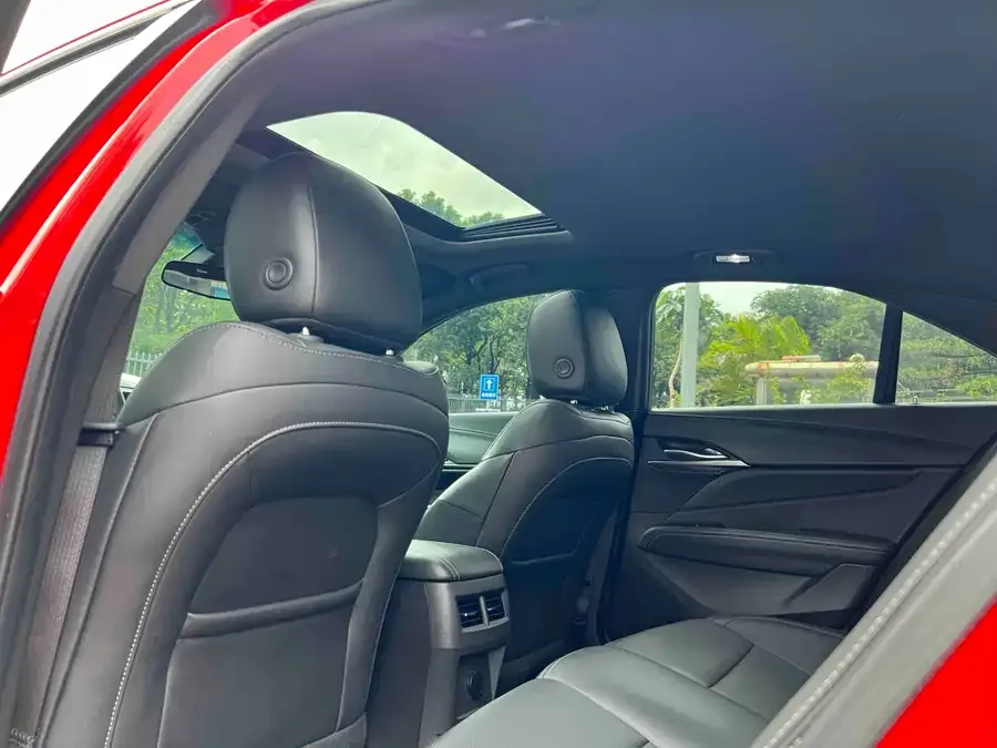 Cadillac CT4 2022 28T luxury model 2023 — миниатюра 4