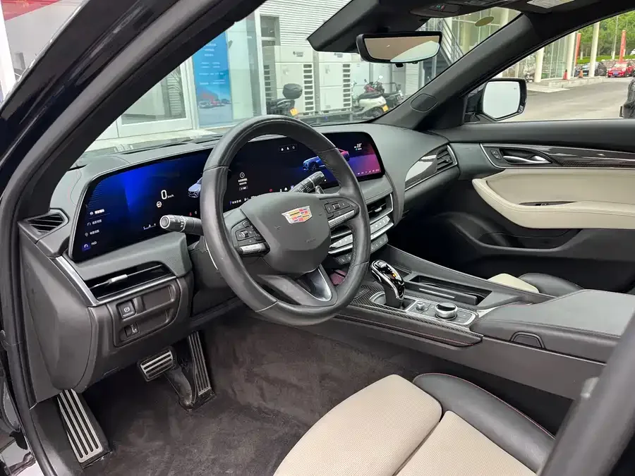 Cadillac CT5 2024 28T Platinum Type 2024 — миниатюра 2