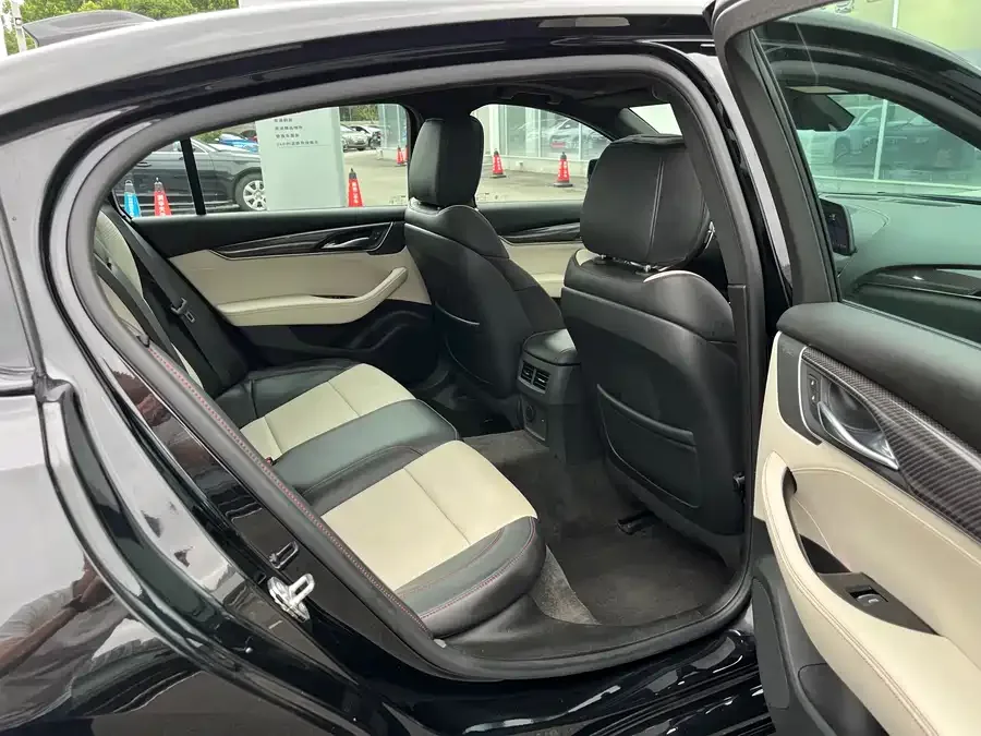 Cadillac CT5 2024 28T Platinum Type 2024 — миниатюра 5