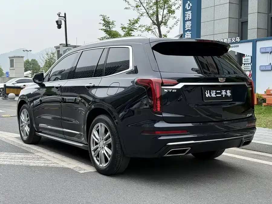 Cadillac XT6 2022 2.0T 7-seat 2WD luxury model 2022 — миниатюра 2