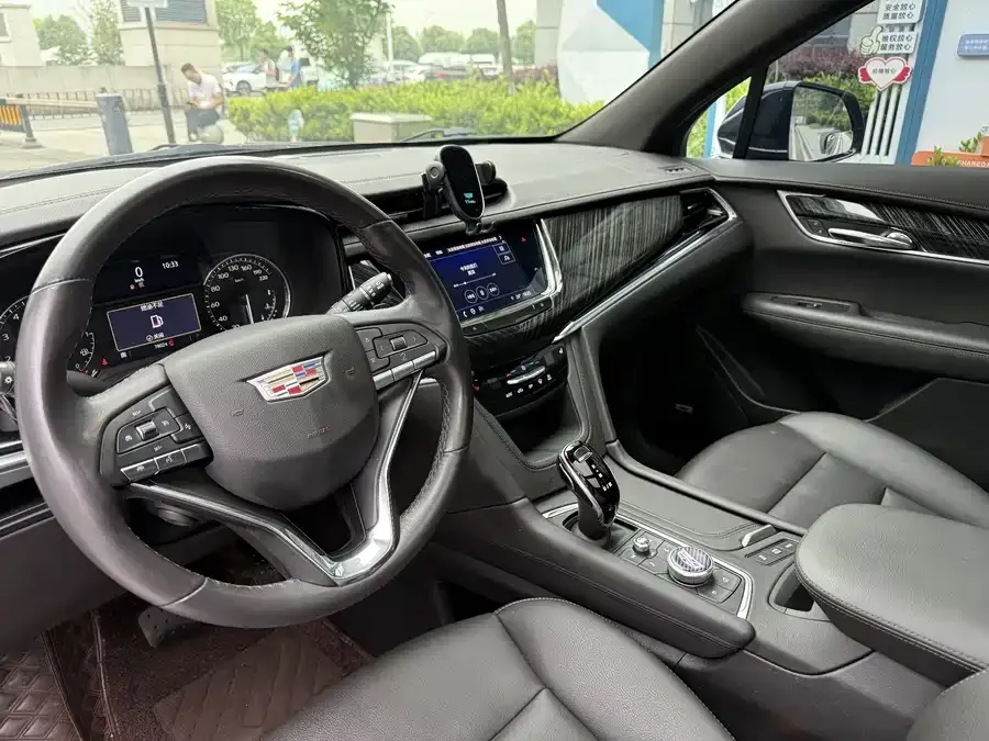 Cadillac XT6 2022 2.0T 7-seat 2WD luxury model 2022 — миниатюра 4