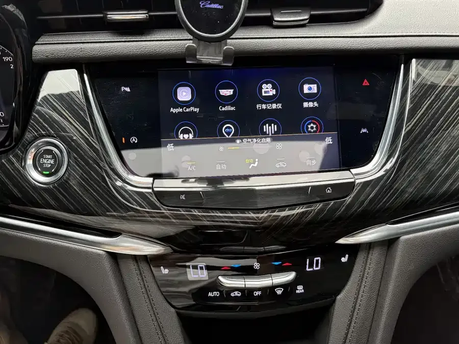 Cadillac XT6 2022 2.0T 7-seat 2WD luxury model 2022 — миниатюра 5