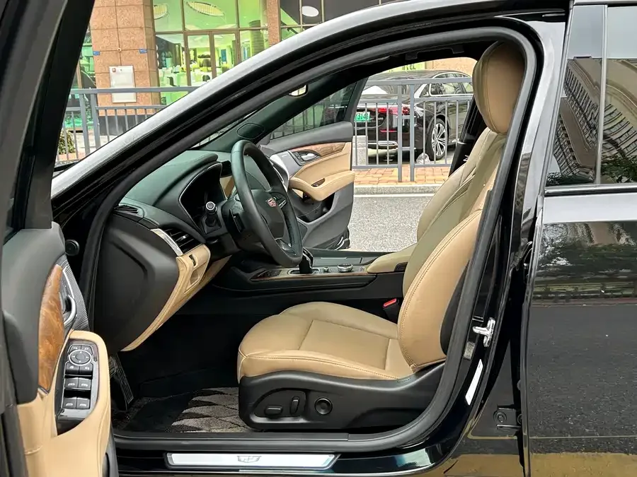 Cadillac CT5 2023 28T Premium Edition 2023 — миниатюра 3