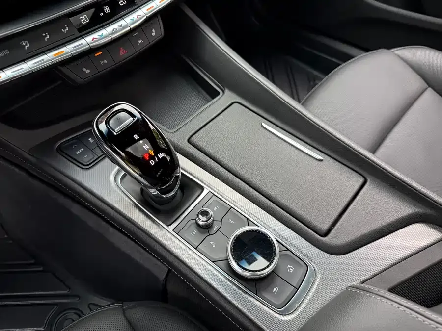 Cadillac CT5 2022 28T Premium Edition 2022 — миниатюра 4