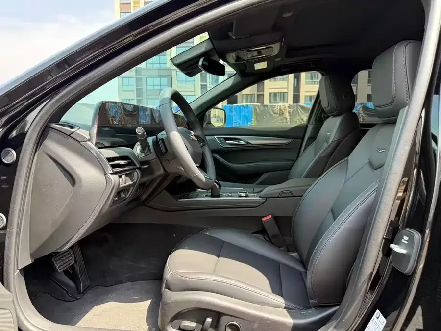 Cadillac CT5 2025 28T City Sports Edition 2026 — миниатюра 2