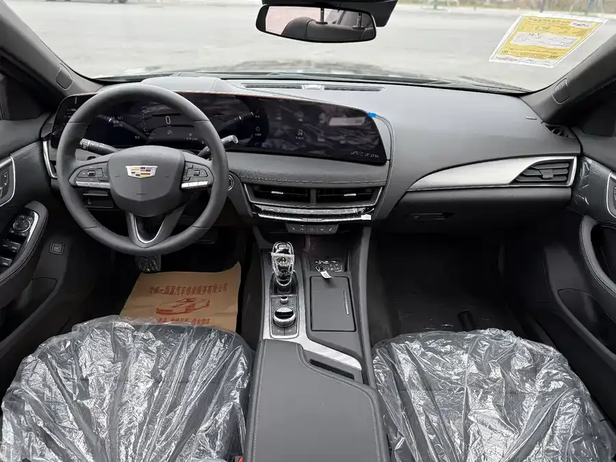 Cadillac CT5 2024 28T Luxury Pro 2026 — миниатюра 3