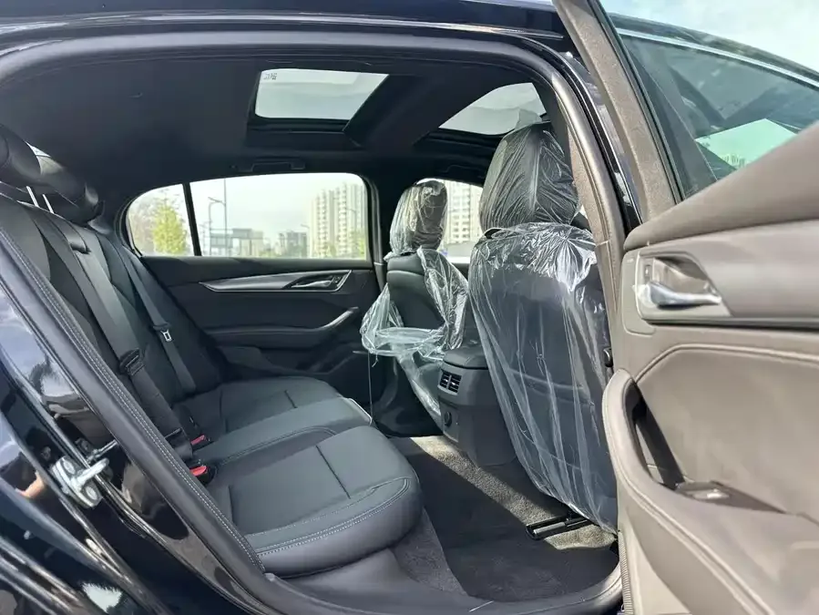 Cadillac CT5 2024 28T Luxury Pro 2026 — миниатюра 4