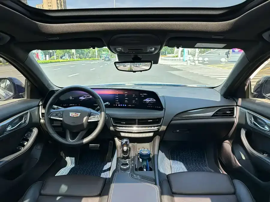 Cadillac CT5 2024 28T Platinum Type 2024 — миниатюра 2