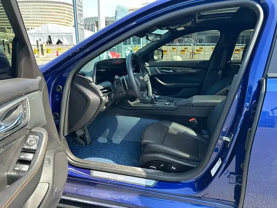 Cadillac CT5 2024 28T Platinum Type 2024 — миниатюра 4