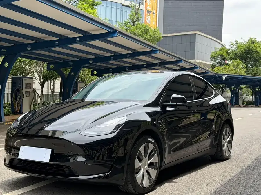 Tesla Model Y Model Y 2022 facelift rear-wheel drive version 2023 — фото 1, купить с доставкой в Москву