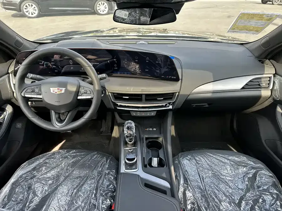 Cadillac CT5 2024 28T Luxury Pro 2026 — миниатюра 4