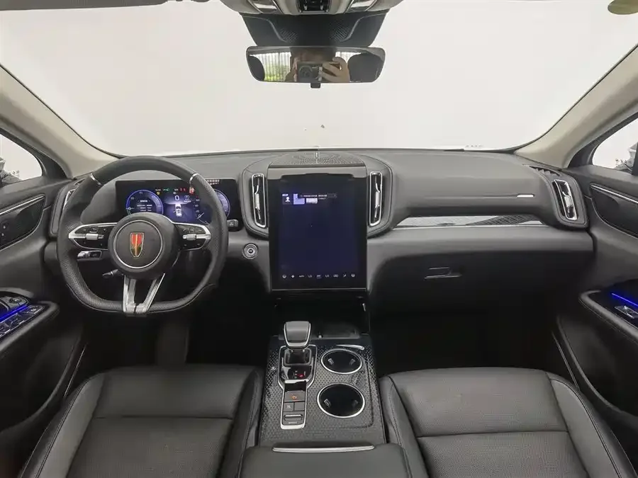 Hongqi HS3 PHEV Hongqi HS3 PHEV 2025 117km Jinwei PLUS Edition 2025 — миниатюра 2
