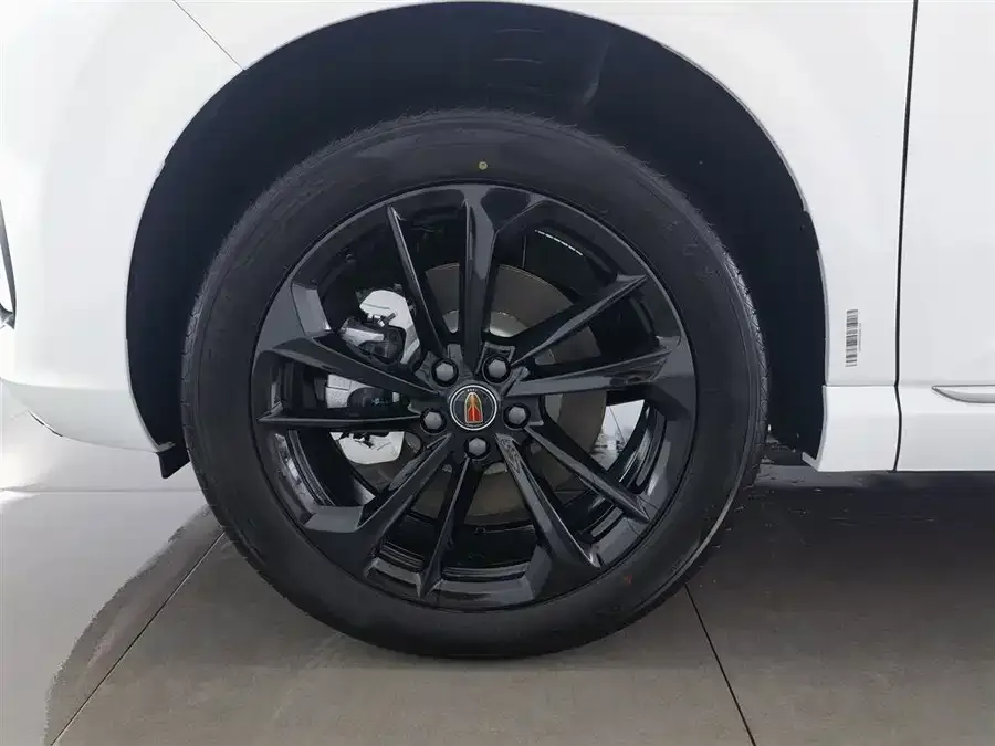 Hongqi HS3 PHEV Hongqi HS3 PHEV 2025 117km Jinwei PLUS Edition 2025 — миниатюра 5
