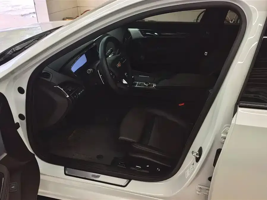 Cadillac CT5 2023 28T Platinum 2024 — миниатюра 3