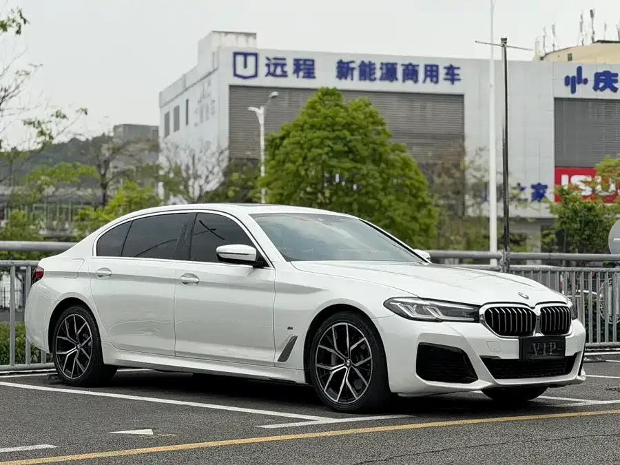 BMW 5 Series BMW 5 Series 2022 530Li Exclusive M Sport Package 2022 — миниатюра 3