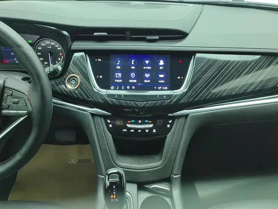 Cadillac XT6 2022 2.0T 6-seat 4WD luxury standard version 2022 — миниатюра 4