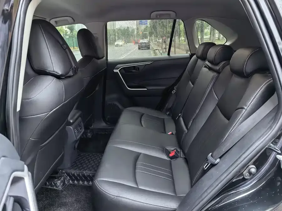 Toyota RAV4 RAV4 Rongfang 2024 2.0L CVT 2WD Urban Edition 2025 — миниатюра 5
