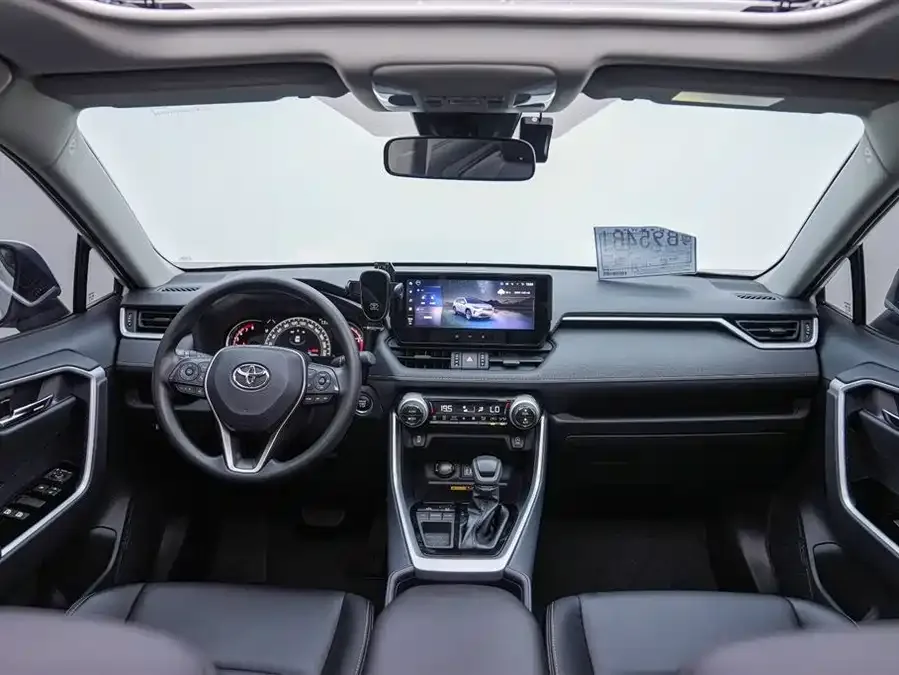 Toyota RAV4 RAV4 Rongfang 2024 2.0L CVT 2WD Fashion Edition 2025 — миниатюра 3